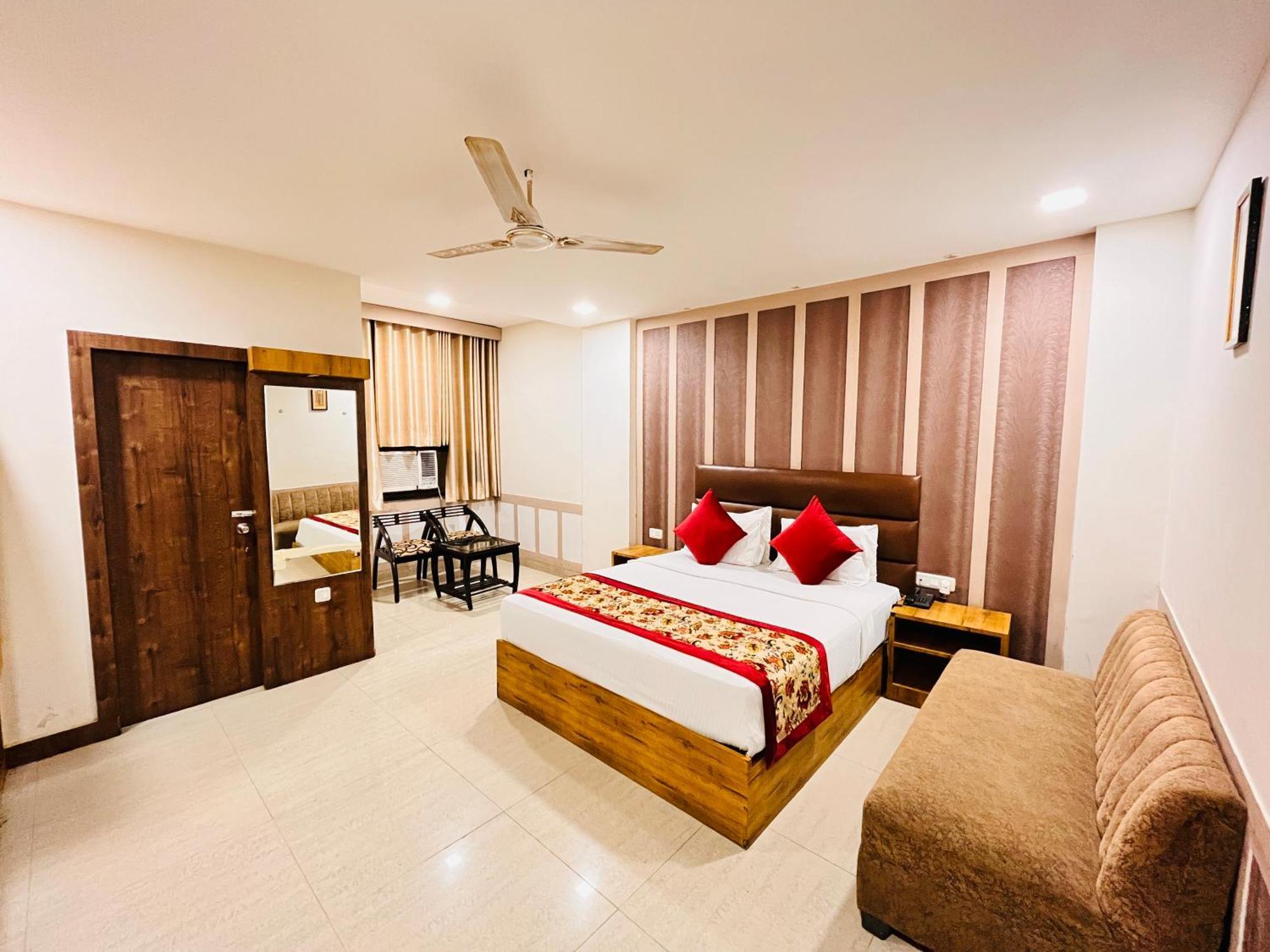 Crown Hotel Agra Near Taj Mahal Kültér fotó
