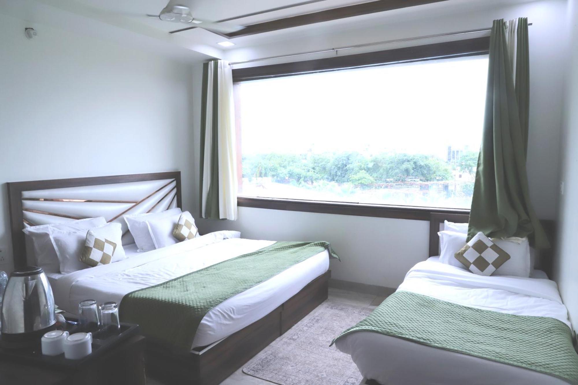 Crown Hotel Agra Near Taj Mahal Kültér fotó