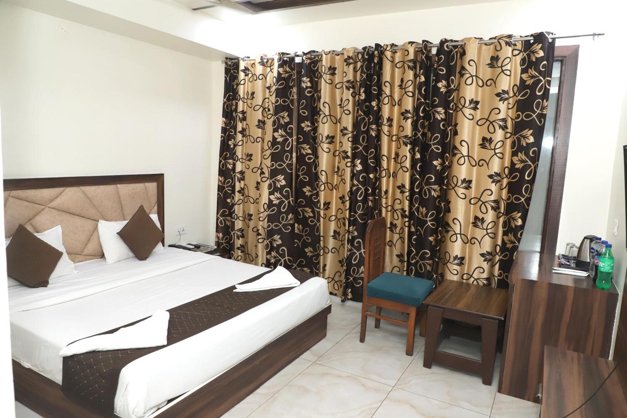 Crown Hotel Agra Near Taj Mahal Kültér fotó